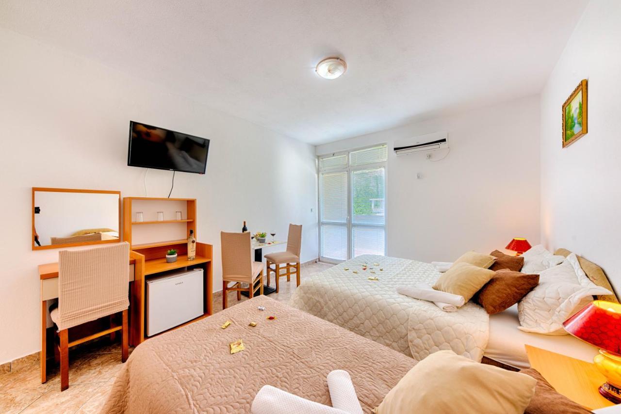 Hotel Dana Canj Ngoại thất bức ảnh