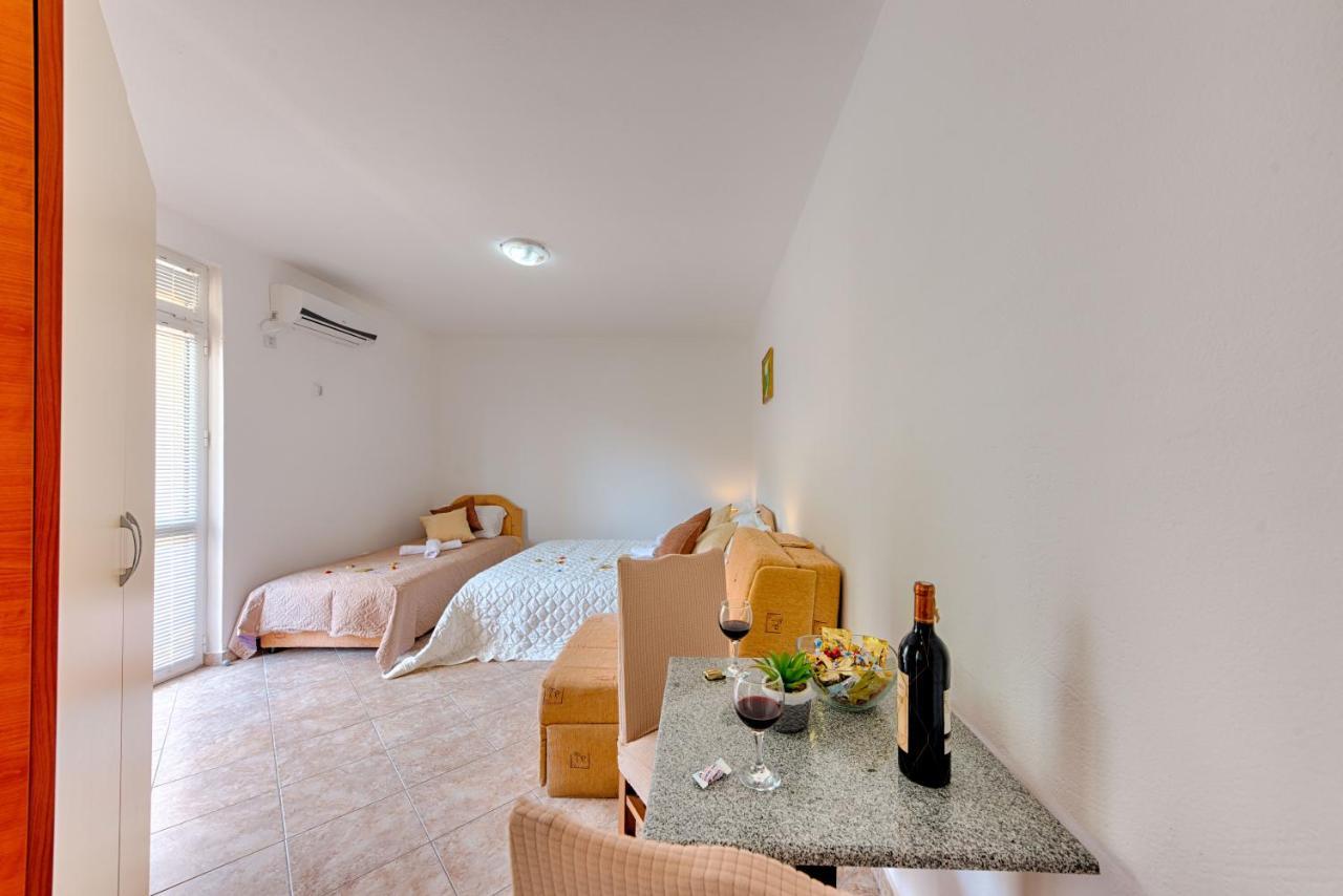 Hotel Dana Canj Ngoại thất bức ảnh