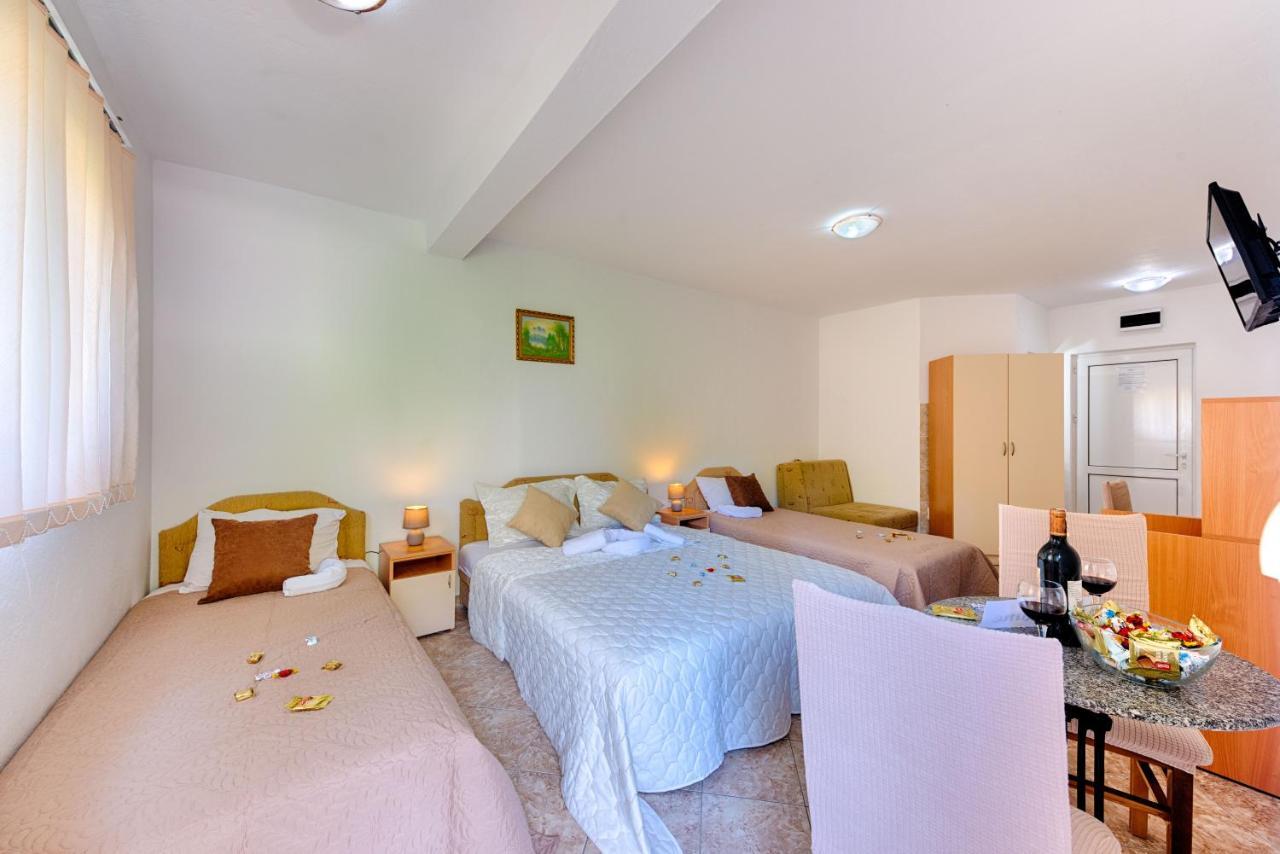 Hotel Dana Canj Ngoại thất bức ảnh