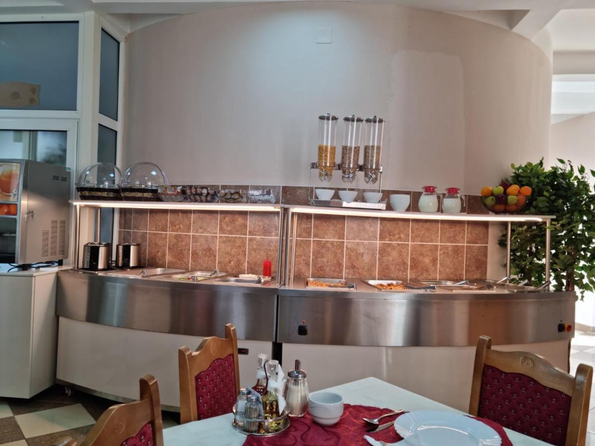 Hotel Dana Canj Ngoại thất bức ảnh