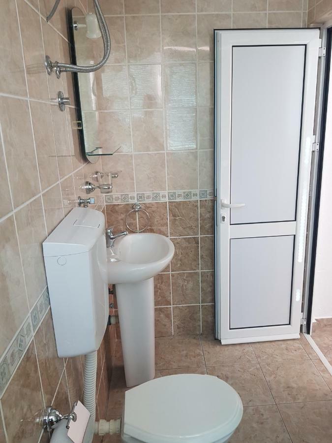 Hotel Dana Canj Ngoại thất bức ảnh